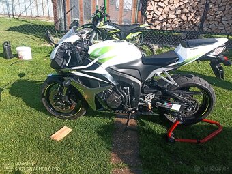 Honda CBR600rr - 3