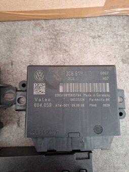 Predám na VW Passat b6 riadiace jednotky - 3