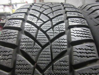 R16 Zimná sada DEZENT rozteč 5x112 205/55R16 GOODYEAR - 3