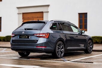 ŠKODA SUPERB KOMBI LAURIN & KLEMENT 2.0 TDi 4x4 140kW - 3