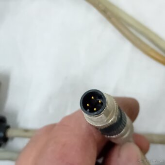 Koncovy spinač Omron - 3