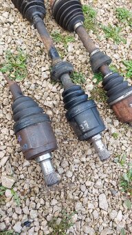 Predám ľavú poloos Honda accord FRV FR-V K207 - 3