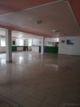 Prízemie s výkaldom - 250m2 - 3