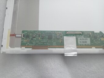 predám 15,6" displej z notebooku , 40pin ,, LP156WH4 - 3