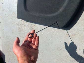 Predám plato kufra do VW Tiguan 2008-2015 - 3