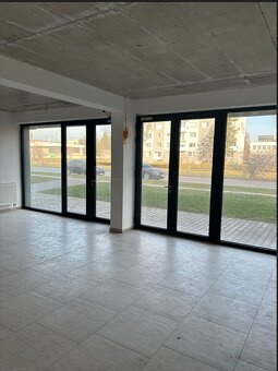 PRENÁJOM OBCHODNÝCH PRIESTOROV V PEZINKU - 3