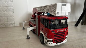 Bruder požiarne auto Scania - 3