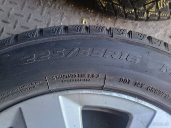 Predam 225/55/16 zimne - 3