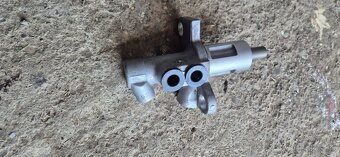 Predám Hlavný brzdový válec na Audi A4 B7 2.0tdi - 3