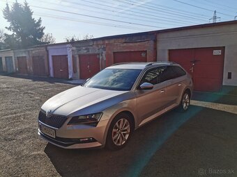 Predám Škodu Superb combi 2.0 TDI Style - 3