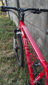 Predám málo jazdený horský bicykel DEMA ADRO 5.0 - 3
