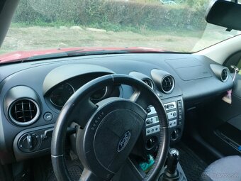 Ford Fiesta 1.4 benzín - 3
