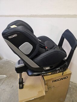 Otočná autosedacka 360° recaro salia - 3