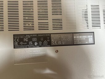 20 Asus Vivobook 16 - 3