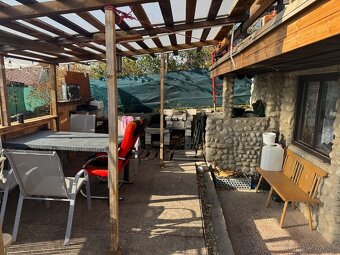 Murovaná záhradná chatka s výhľadom na Kráľovu hoľu – DUBINA - 3