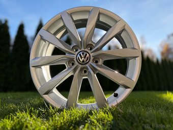 Originál R17 disky na VW GOLF 6J ET48 - 3