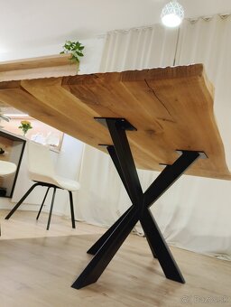 Dubový masívny jedálenský stôl - 3