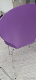 Fialové stoličky - 3