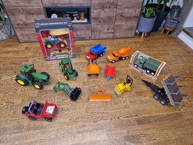 Hracky Bruder, auta, traktory, vlecky - 3
