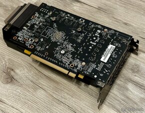 Phantom Gaming X Radeon™ RX580 8GB OC - 3