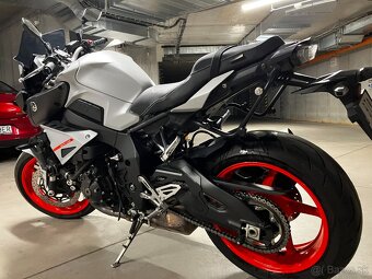 Yamaha MT10 - 3