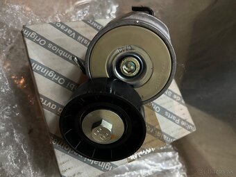Fiat Croma/Doblo-napinacia kladka alternatora - 3