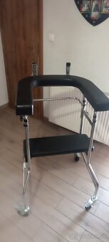 Chodítko pre seniorov s podpazušnou oporou - 3