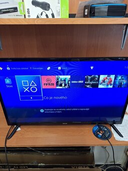 Sony PlayStation 4 Slim 1TB + 2ks ovládače - 3