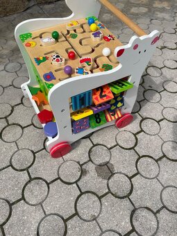 Detské drevené chodítko veľká motorická kocka Medveď - 3