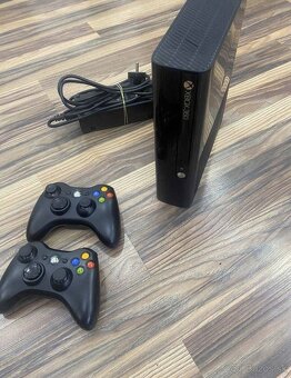 500Gb Xbox 360 + 2 gamepad + kinekt modded - 3