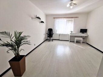 Na predaj rodinný dom vo Veľkých Kosihách, 600 m od Dunaja - 3