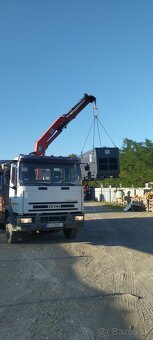 Auto s hydraulickou rukou - 3