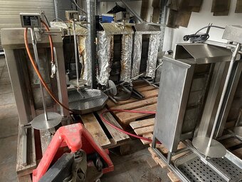Gyros, kebab gril viac ako 10 ks,od 390 € - 3