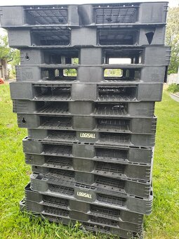 Predám plastové palety - 3