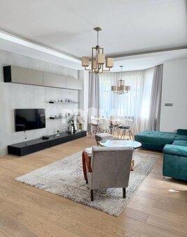 U NÁS  LUXUSNÝ ( 100 m2 ) 2i BYT, VÝHĽAD NA BRAT.HRAD, Pa - 3