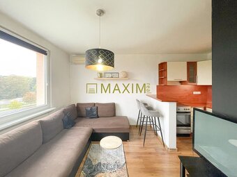 REZERVOVANÉ 1,5-izbový byt, 4. posch., rekonštrukcia, 31,2 m - 3