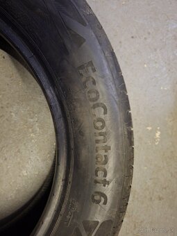Vontinental 235/55R18 104V - 3
