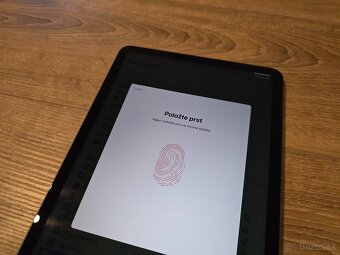 Apple iPad Air 4 64GB Cellular - 3