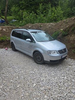 Volkswagen touran - 3