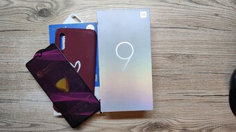 Predám Xiaomi MI9 64GB s úplne novou batériou - 3