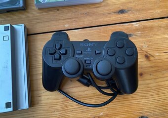 PlayStation 2 PS2 Konzola 4x hra 2x ovládač Strieborná - 3