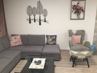 Prenájom štýlového 4-izbového bytu v projekte STEIN s dvomi - 3