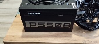 Gigabyte P550B - 3