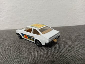 Matchbox Ford Escort RS 2000, Lesney England - 3