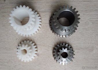 Ozubene kolesa na frezu ,sustruh - 3