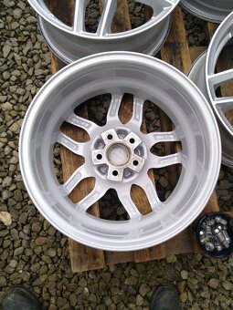 Alu FORD, VOLVO, Renault R 16. - 3