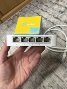 Switch Tp-Link - TL-SF1005D - 3