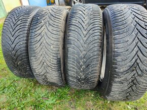 Audi A4 b8 215/65R16 zimné - 3