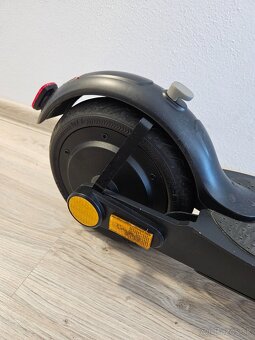 Elektro kolobežka Kickscooter - 350W motor,120kg nosnosť - 3