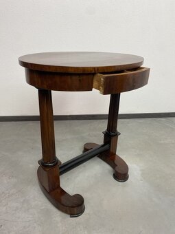Oválny solitérový stolík v štýle Biedermeier 19 storočie - 3